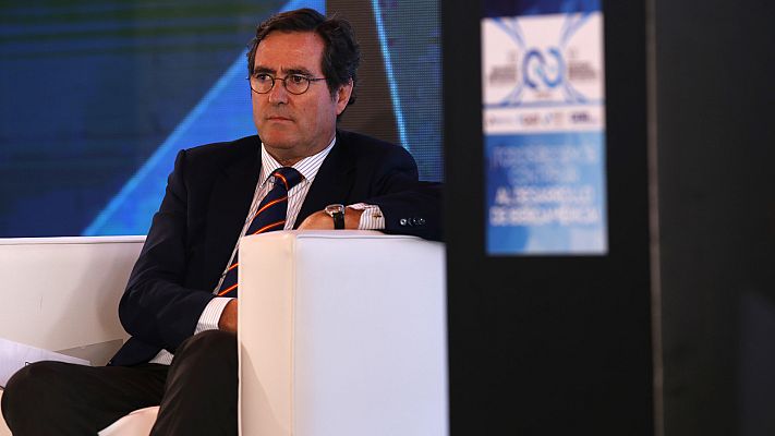 Telediario 1 - Garamendi, elegido por aclamación presidente de CEOE para los próximos 4 años