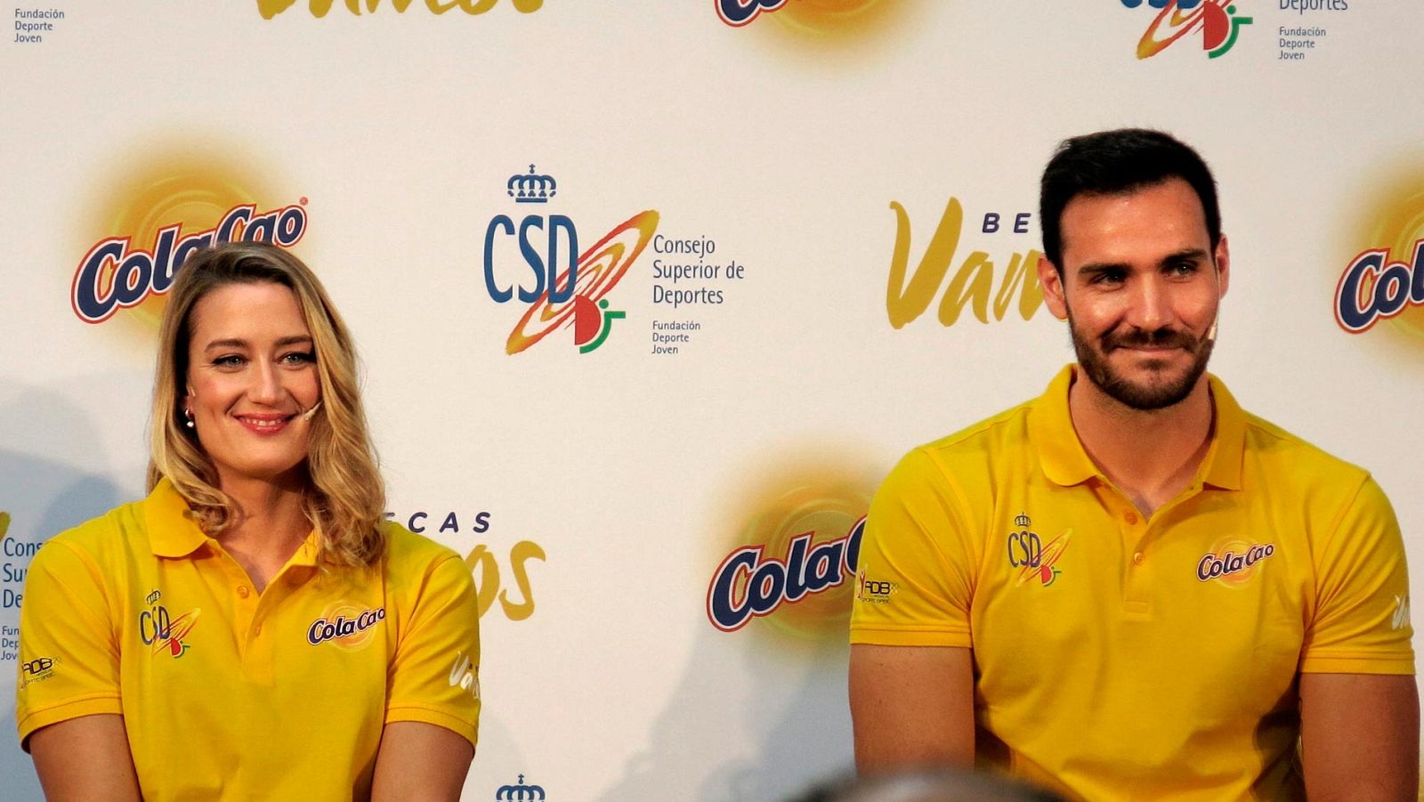 Mireia Belmonte y Saúl Craviotto, en la clausura de las Becas Vamos - RTVE.es | Ver