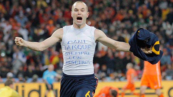 Modo Digital - El lado más humano de Andrés Iniesta, reflejado en un cómic (entrevista completa)