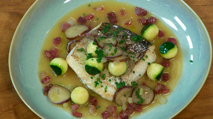 RTVE Cocina - Merluza con verduras y jamón