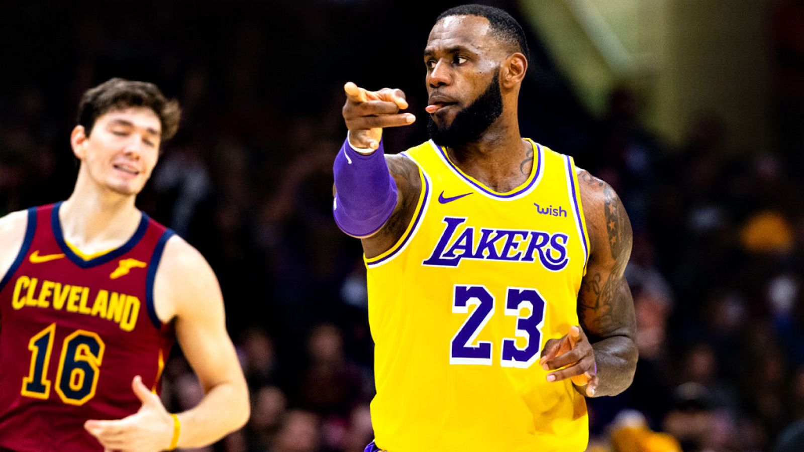 Telediario 1: LeBron James regresa como héroe a Cleveland pero sin piedad | RTVE Play