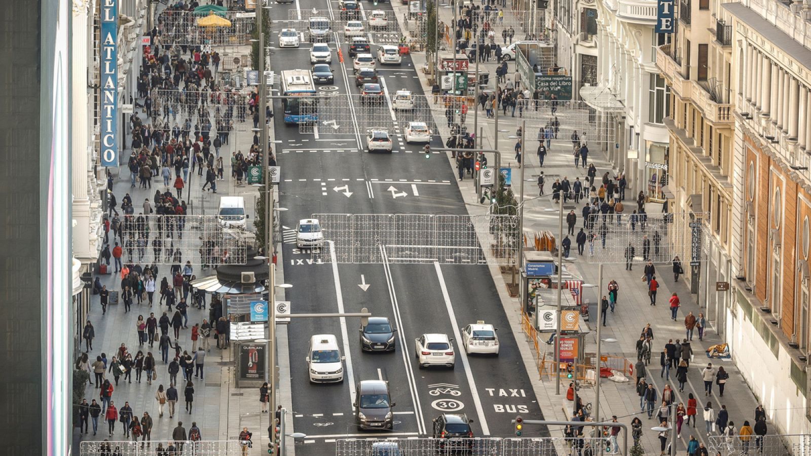 La nueva Gran Vía de Madrid: más peatones, menos coches - RTVE.es
