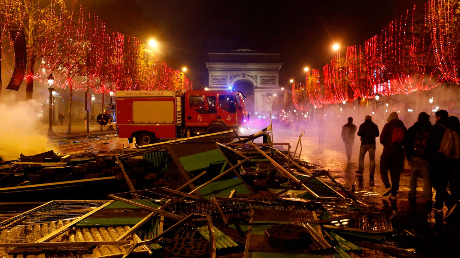 Telediario 1: Graves disturbios durante las protestas de los "chalecos amarillos" en París | RTVE Play