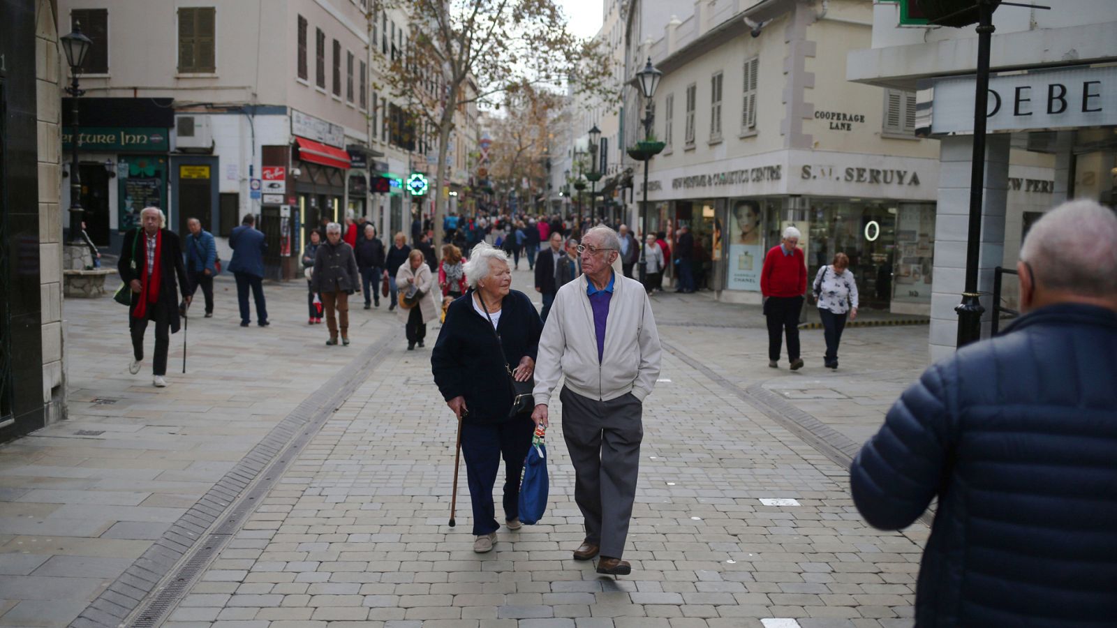 A los gibraltareños les preocupa que un aumento de la tensión entre España y Reino Unido provoque mayores controles en la frontera