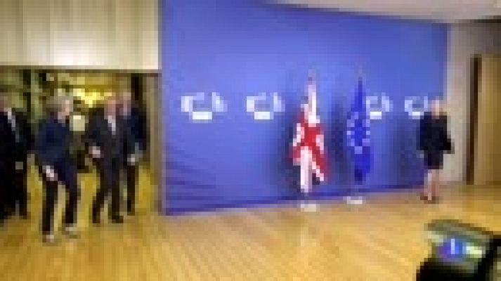 Telediario 1 - Los escenarios inciertos si Westminster rechaza el 'Brexit'