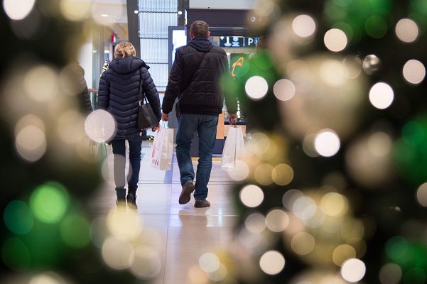 Telediario 1 - 'Giving  Tuesday', un día para consumir para los demás
