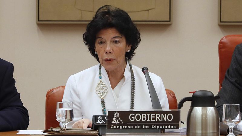 La reforma educativa dará amplia autonomía a los centros para adaptar el curriculum, según Celaá