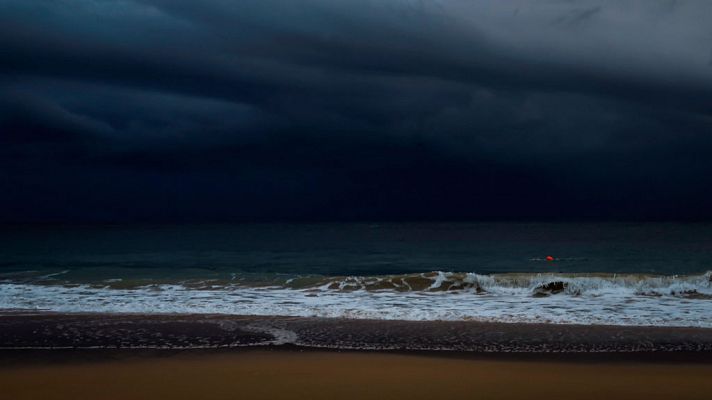 Un frente atlántico entra por Galicia con fuertes lluvias y vientos