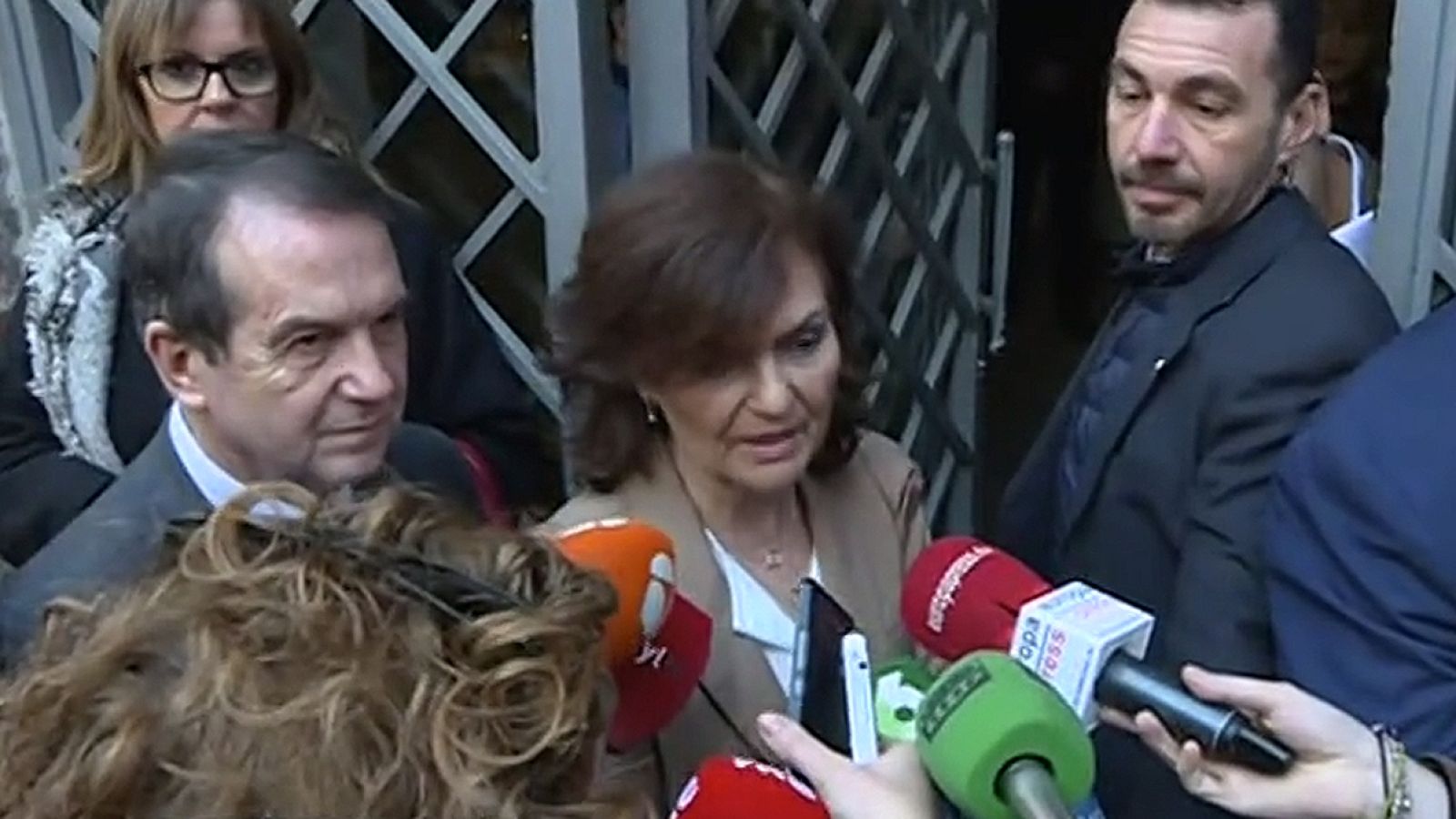 Protestas en Cataluña | Calvo aprovecha las protestas en Cataluña para invitar a Torra a apoyar los presupuestos