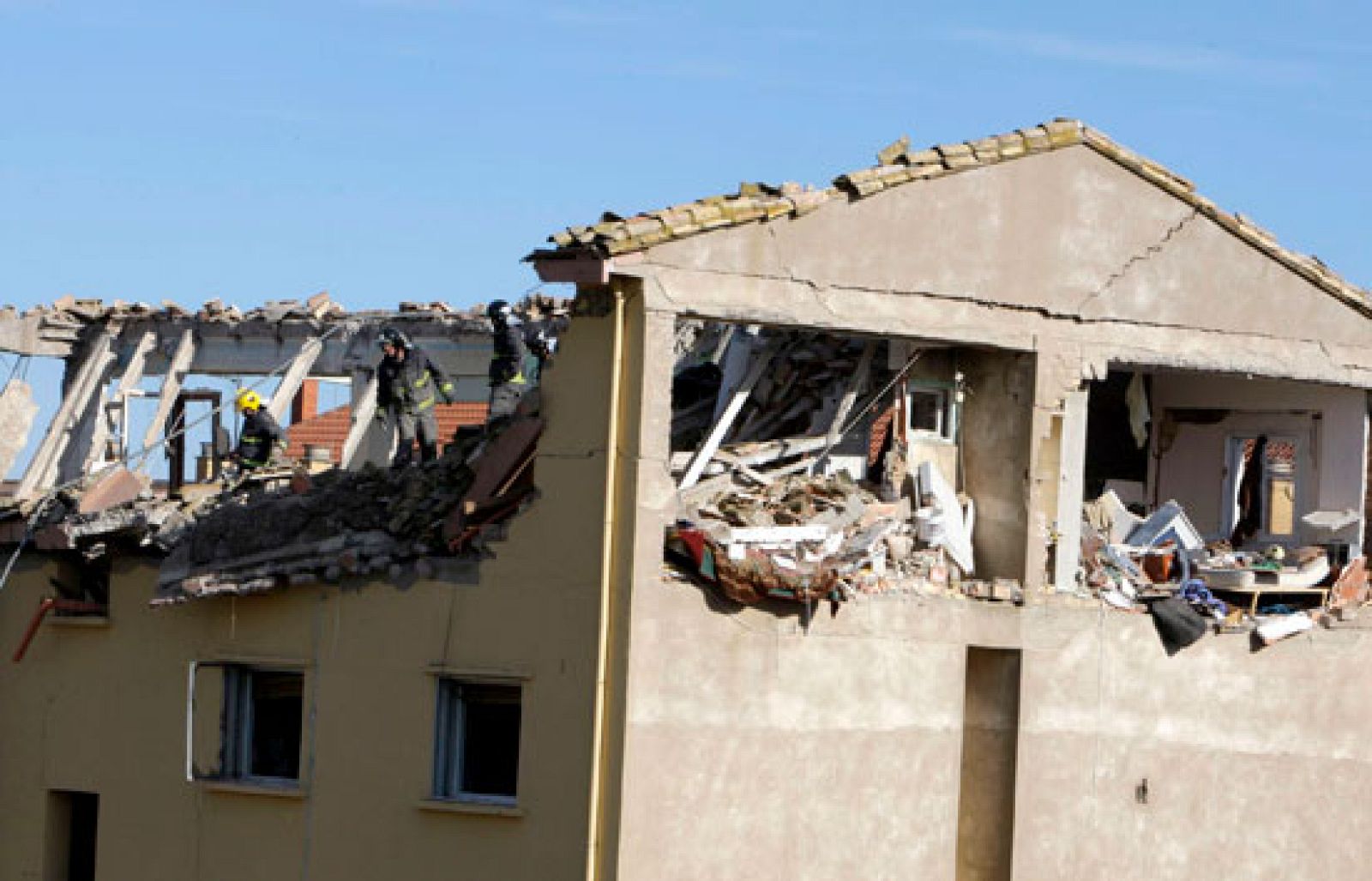 Una mujer ha fallecido y otras nueve personas han resultado heridas tras registrarse una explosión en un piso del barrio del Perpetuo Socorro de la ciudad de Huesca.