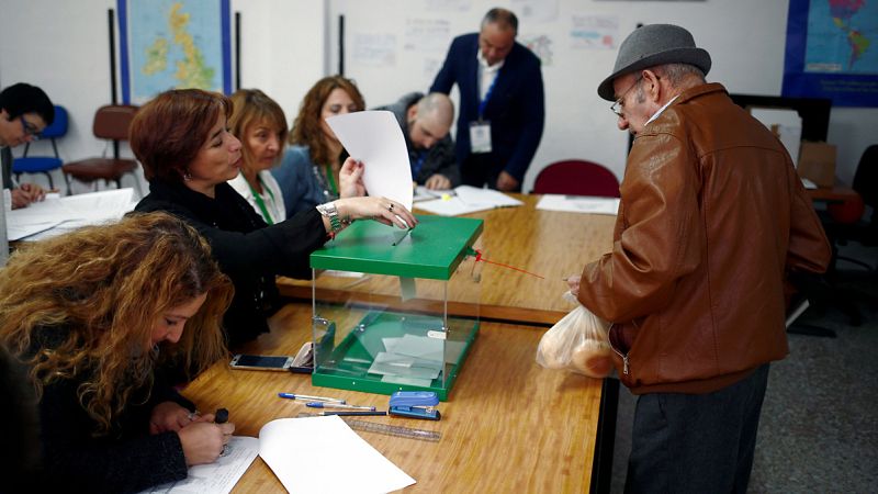 Elecciones andaluzas 2018: Abren los colegios electorales 