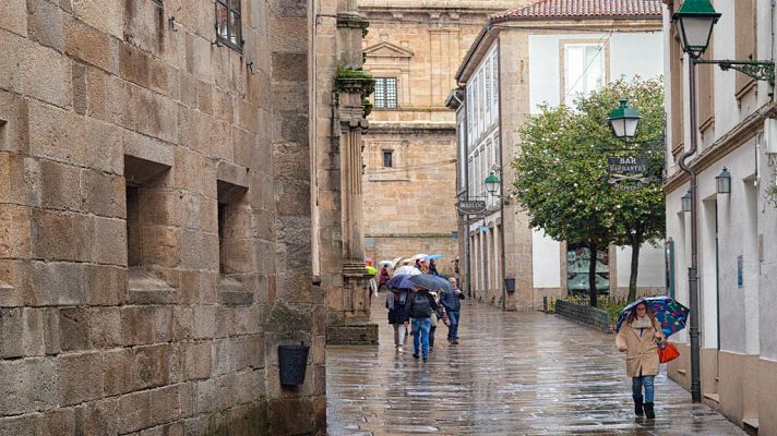 Lluvias persistentes e intervalos de vientos fuertes en Galicia