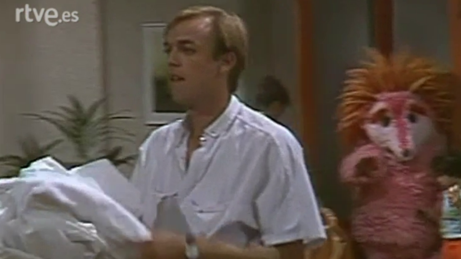 Barrio Sésamo - Al cine de las sábanas blancas