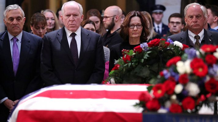 Honores al expresidente Bush en el Capitolio