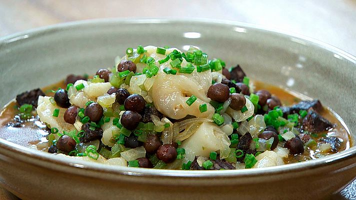 Guisantes con tripa de bacalao