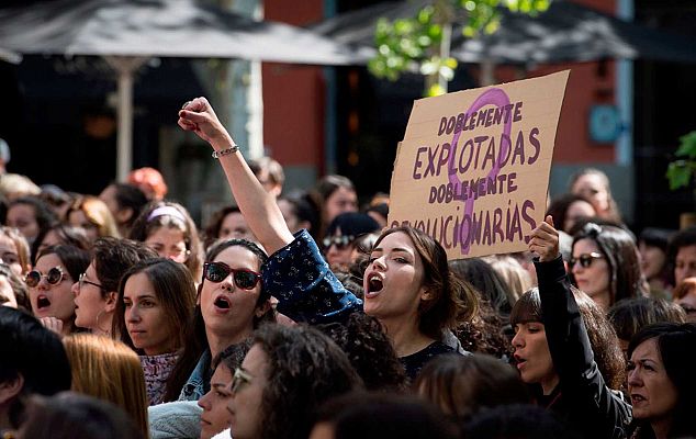 Telediario 1 - "No es abuso, es violación" es el grito de cientos de personas en contra de la sentencia de 'La Manada'