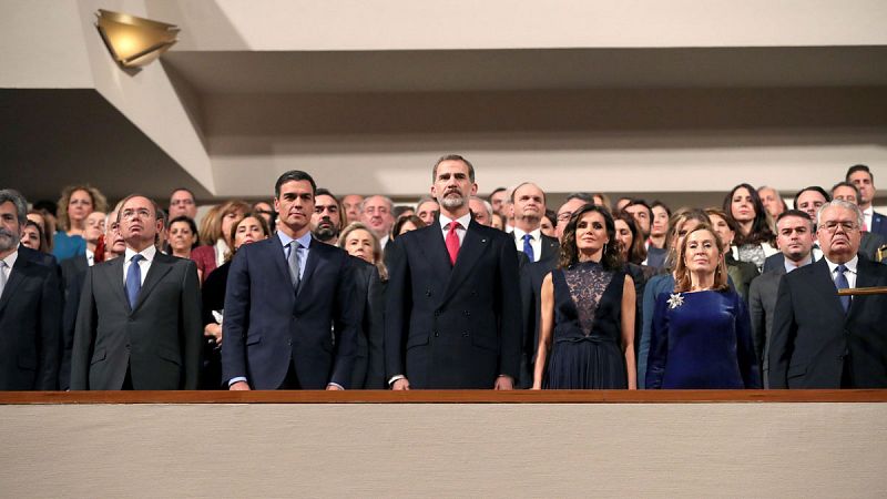 Es 6 de diciembre, Día de la Constitución. La Carta Magna cumple 40 años. Anoche se celebró un concierto homenaje en en el Auditorio Nacional, en Madrid con la asistencia de los los reyes, el presidente del Gobierno y las autoridades del Estado. Una 