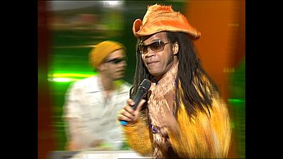 Cahitos de hierro y cromo - Carlinhos Brown: "Maria Caipirinha"