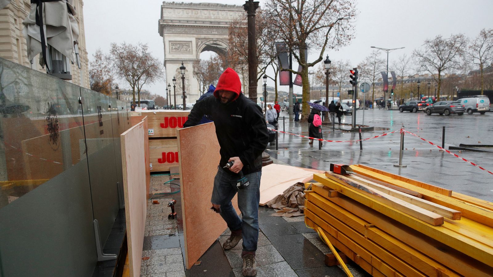 Chalecos amarillos: Francia se blinda ante un nuevo fin de semana de protestas de los 'chalecos amarillos'