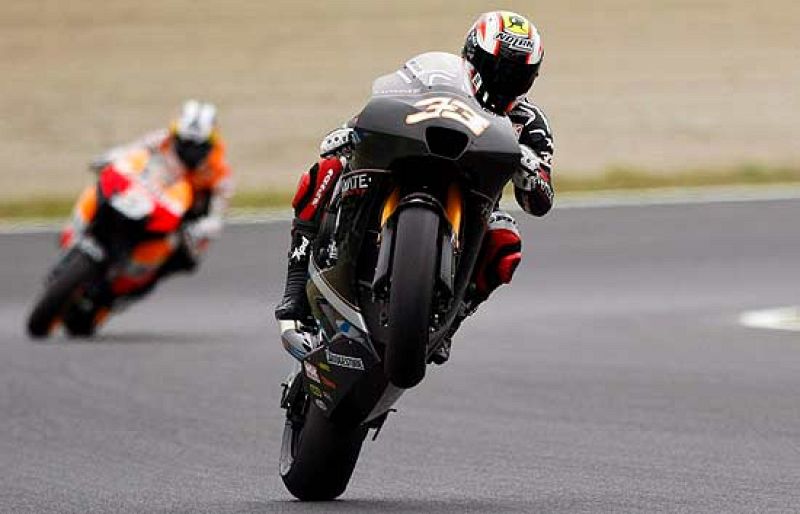 Valentino Rossi se ha impuesto a Casey Stoner en los primeros entrenamientos libres de Japón.