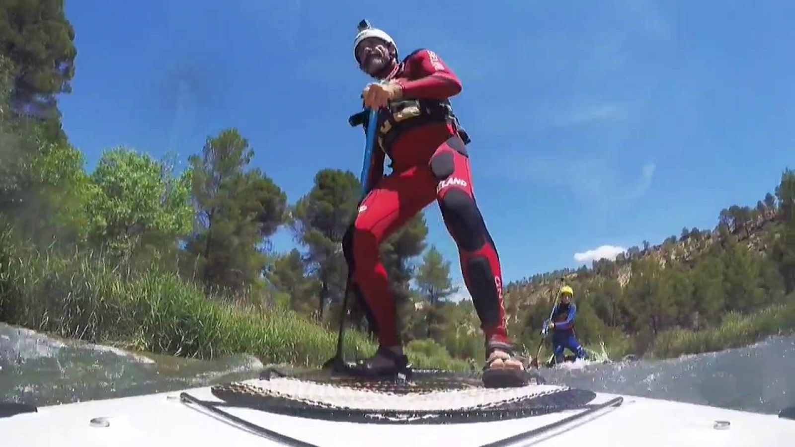 Al filo de lo imposible - Descenso aguas bravas. "Las Venas de la Tierra"  - ver ahora
