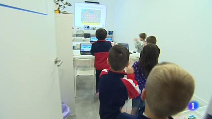 Telediario 1 - Primera academia de inventores para niños del mundo