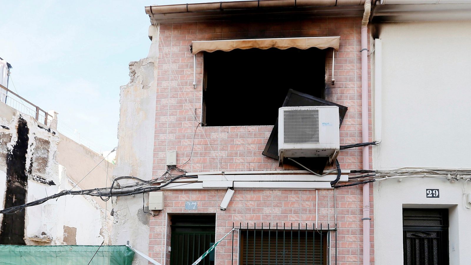 Telediario 1: Un matrimonio italiano muere en el incendio de su vivienda en Sant Joan d'Alacant | RTVE Play