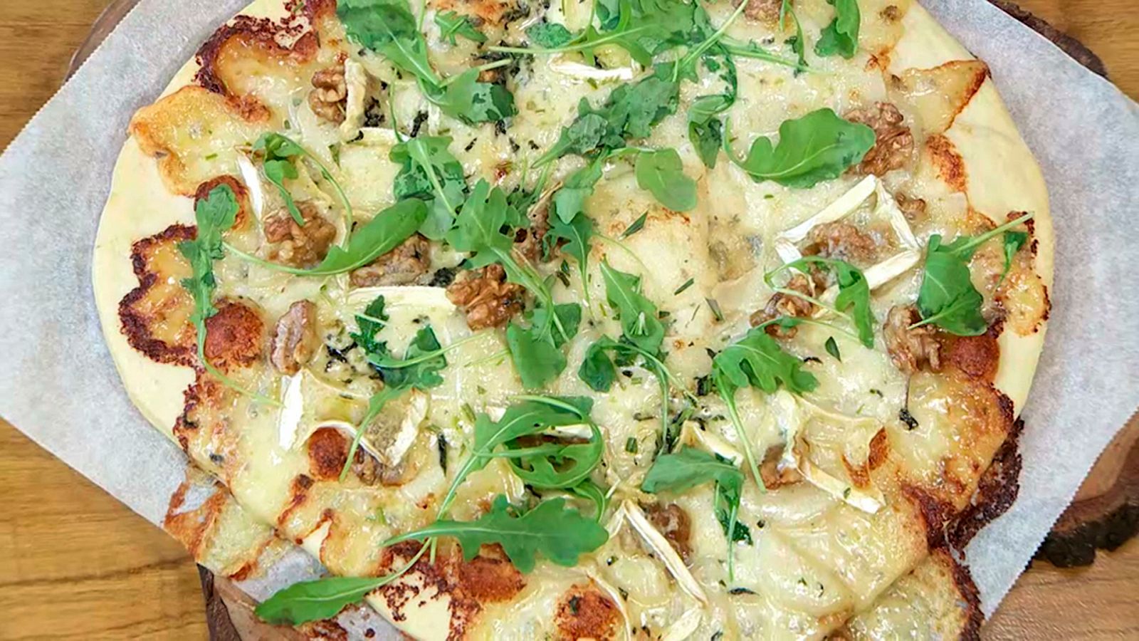 Torres en la cocina - Pizza de quesos, pera y nueces