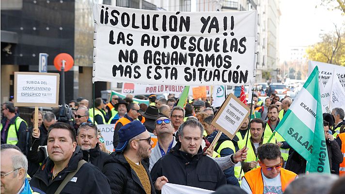 Telediario 1 - Los examinadores de tráfico inician este lunes los paros para reclamar mejoras salariales
