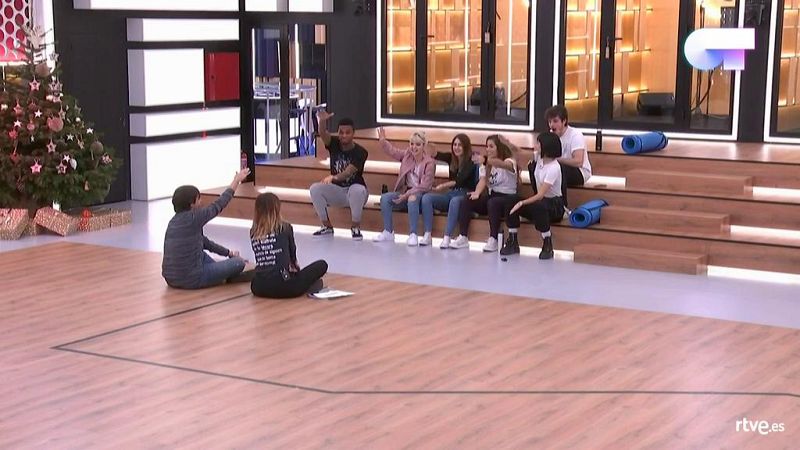 Noem� Galera y Manu Guix reparten los temas de Eurovisi�n a los concursantes de OT 2018