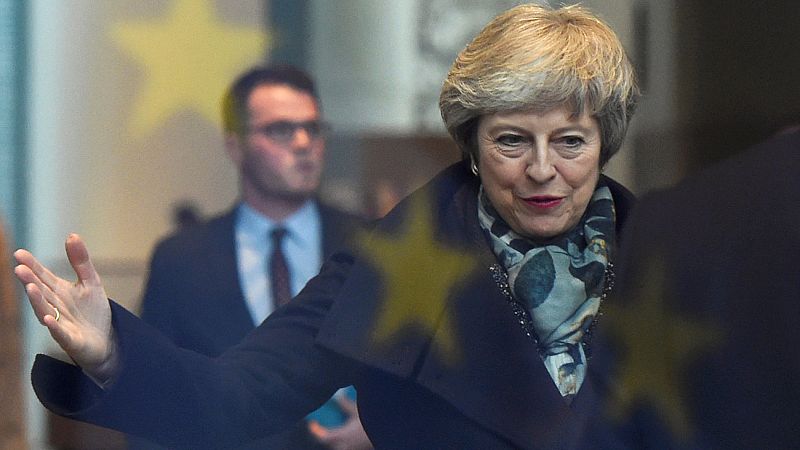 Los escenarios del 'Brexit' tras la gira exprés de May en la UE