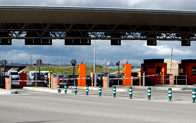 El peaje de las nueve autopistas rescatadas bajará un 30% 