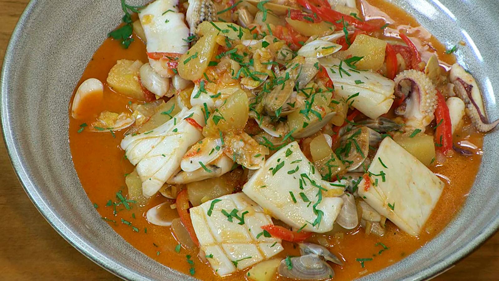 Torres en la cocina - Sepia con almendras