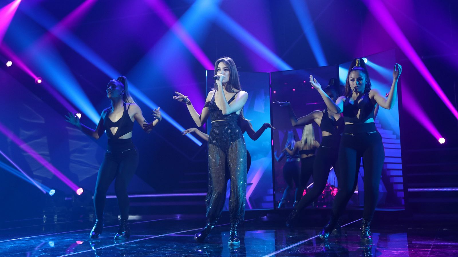 OT 2018 - Ana Guerra canta "Bajito" en la gala 12