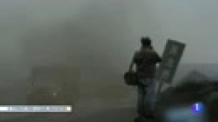 Telediario 1 - Las autoridades chinas confirman la detención del fotógrafo Lu Guang, desaparecido en Xinjiang