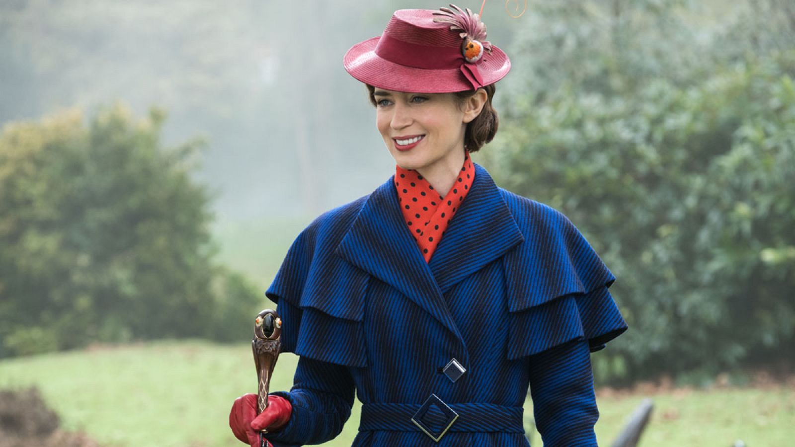 Telediario 1: Hablamos en Londres con la nueva Mary Poppins, Emily Blunt, que toma el relevo de Julie Andrews | RTVE Play
