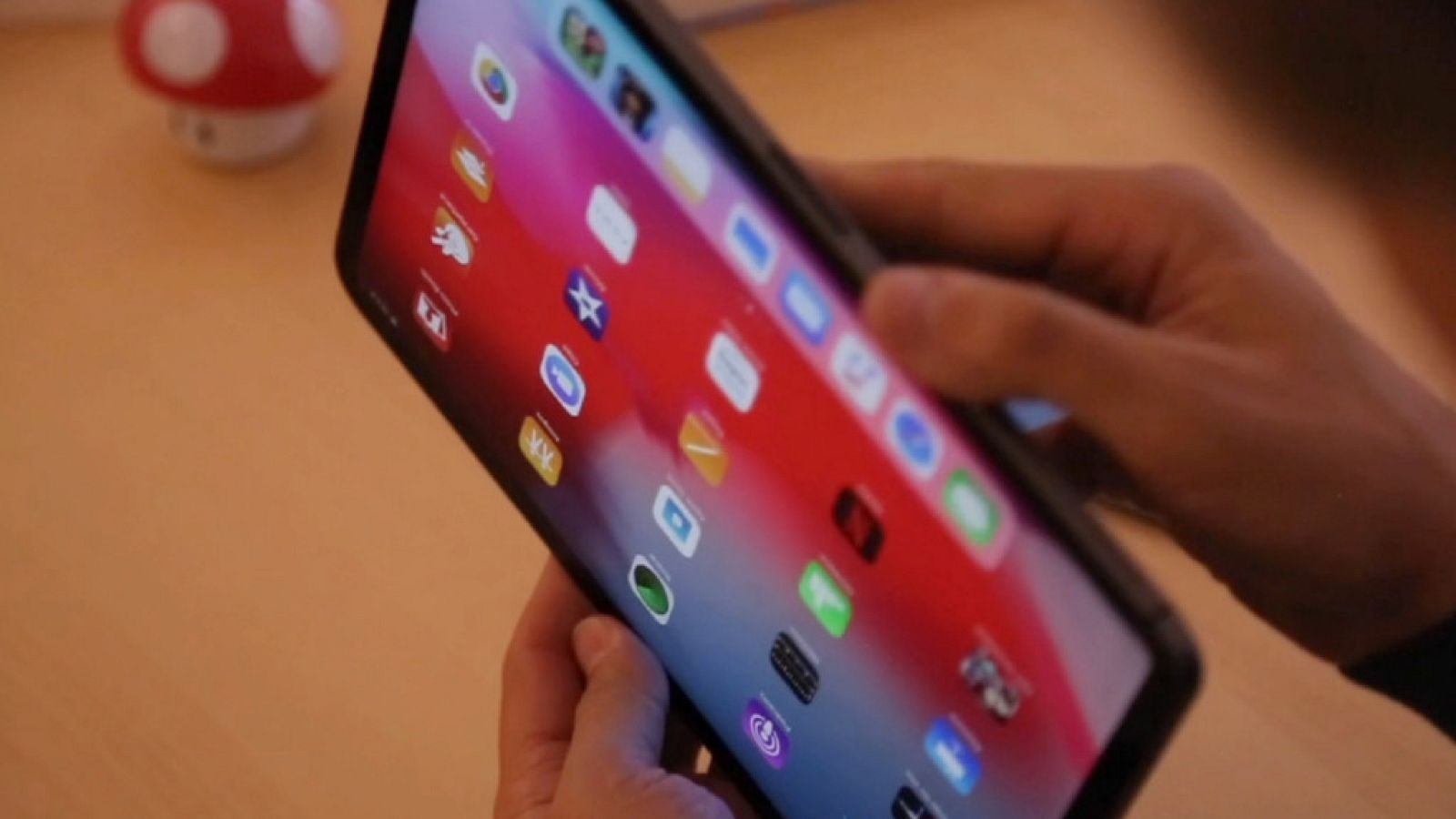 Zoom Net - Televisores con imagen de cine, Homepod y iPad Pro y la Historia de la Realidad Virtual - ver ahora