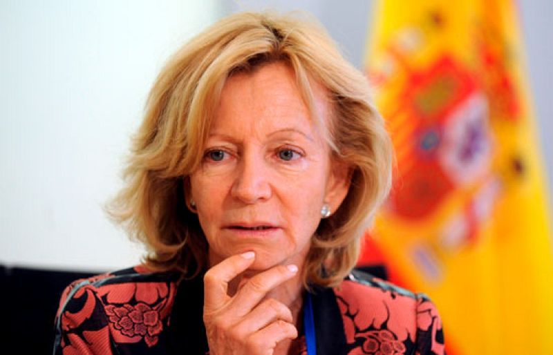 La vicepresidenta económica, Elena Salgado, ha pedido formalmente la entrada de España en el G-20 y se ha dirigido al secretario del Tesoro de EE.UU., Timothy Geithner, que invite a nuestro país a la próxima cumbre de este grupo, que se celebrará en 