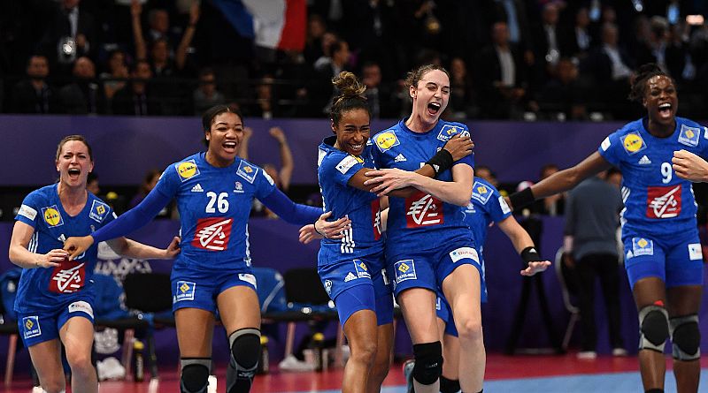 La selección francesa ha derrotado a Rusia en la final del Europeo femenino de balonmano disputada en Bercy (24-21) y se ha proclamado campeona de Europa.
