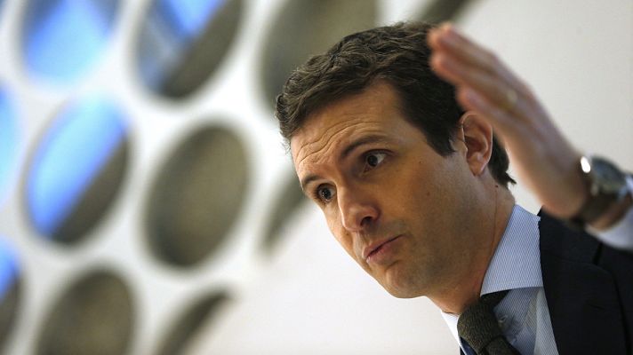  - Casado reprocha a Sánchez actitudes "contra la Constitución" y que "mendigue" una reunión con Torra