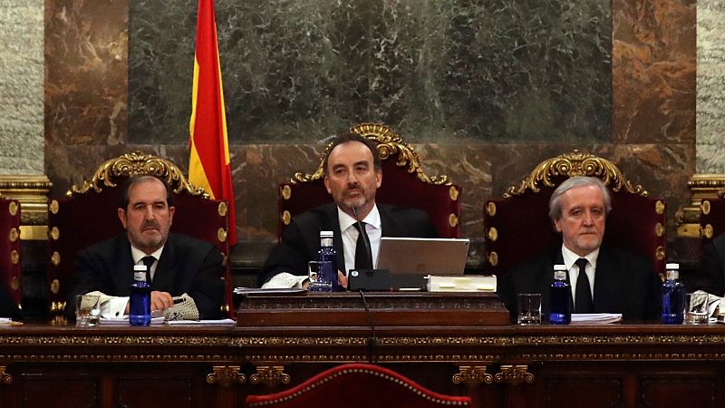 La Fiscalía apoya que el Supremo enjuicie a los líderes independentistas por el "grave atentado contra el interés general" 