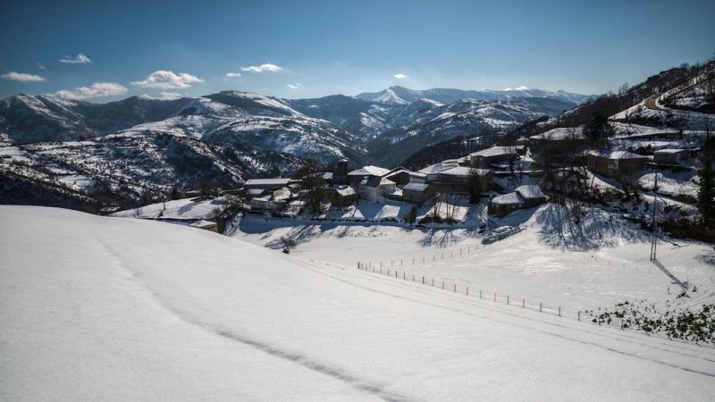 Nevadas en la cara sur de la Cordillera Cantábrica occidental - Ver ahora