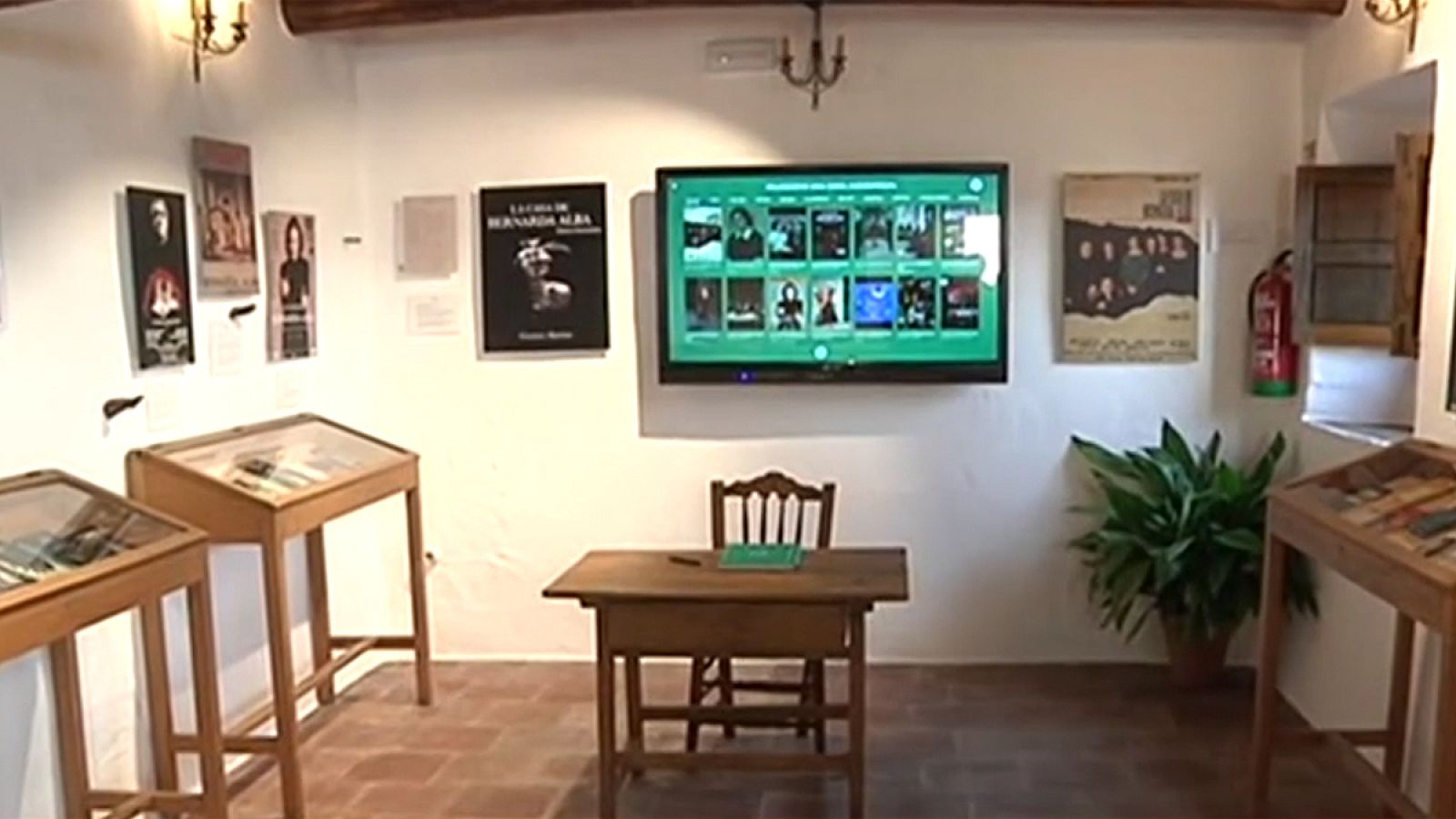 La Casa de Bernarda Alba "reabre" para difundir el drama rural femenino | Ver