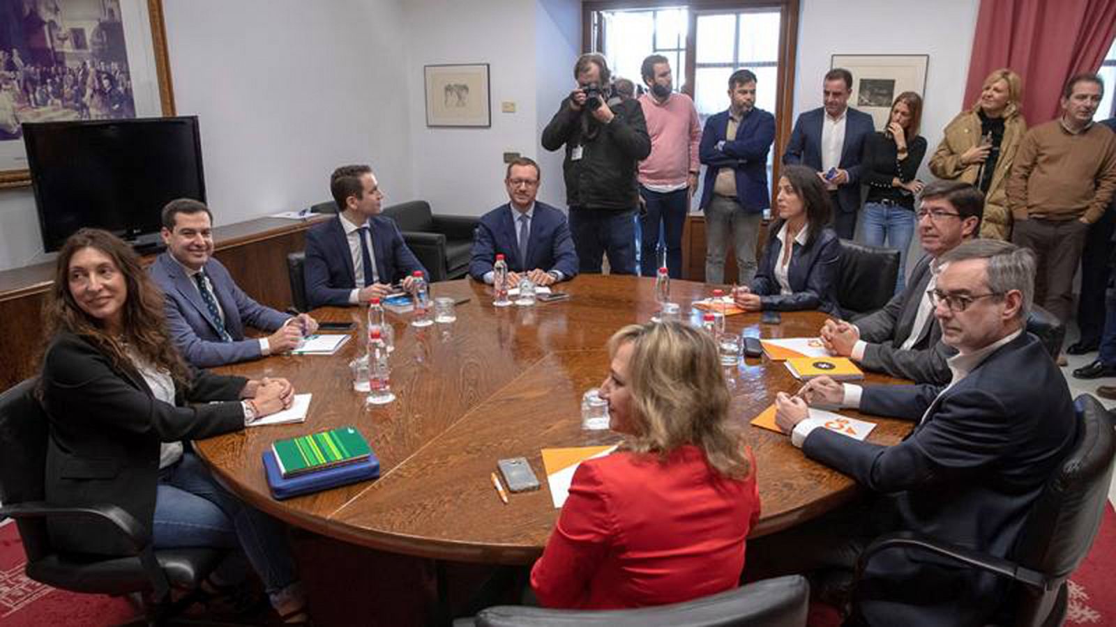 PP y Cs cierran un acuerdo de gobierno en Andalucia