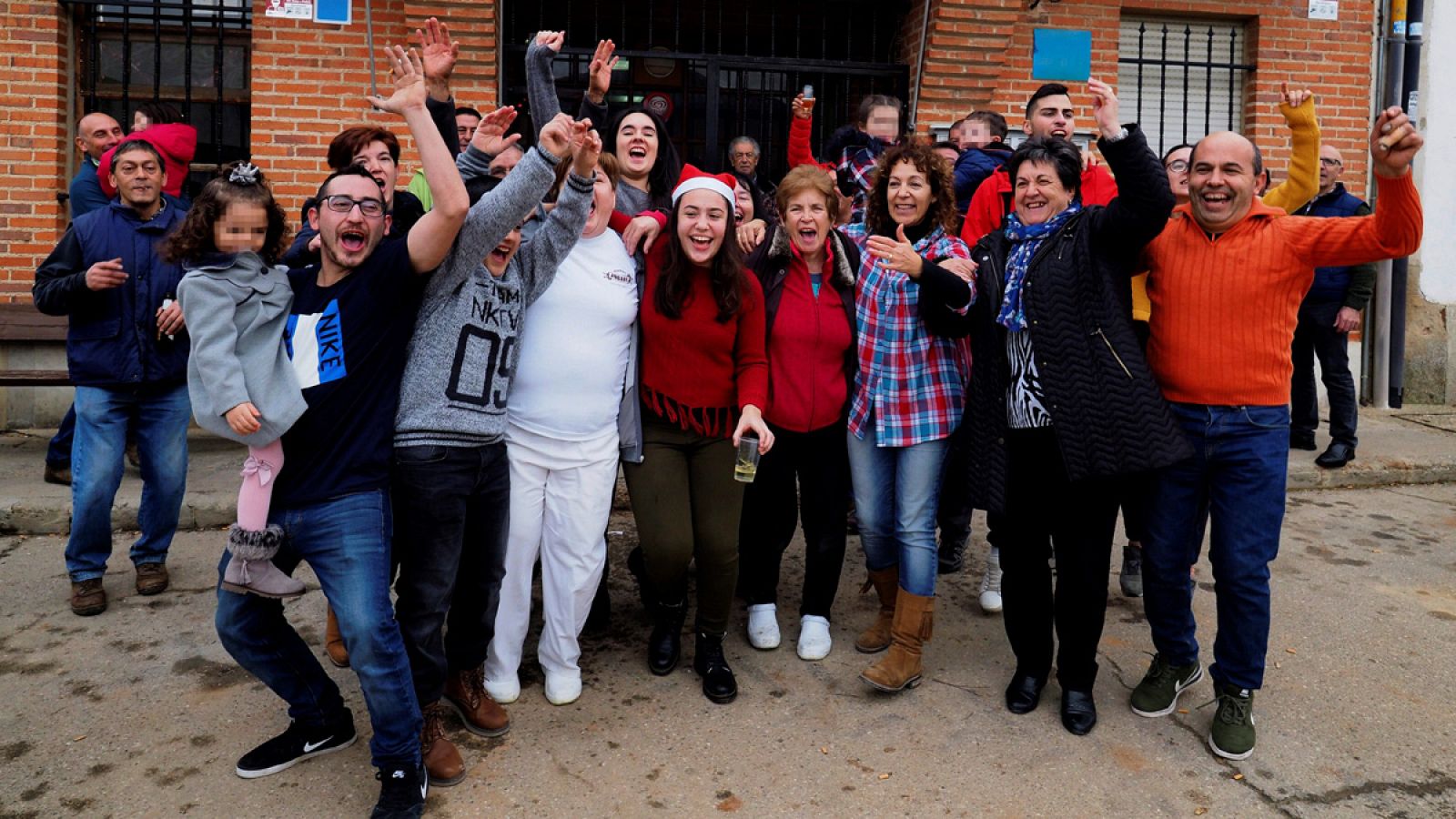331 habitantes de San Román se llevan el quinto premio | RTVE.es