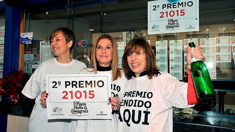El segundo premio de la Lotera de Navidad, el 21.015, riega de millones Almansa