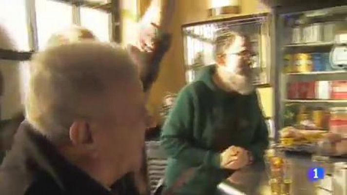 Lotería de Navidad - Los dos cuartos, el 42.206 y el 67.774, llevan millones a Llodio y más de 30 provincias