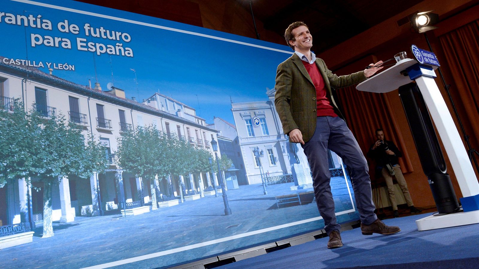 Telediario 1: Casado vuelve a solicitar la aplicación del artículo 155 | RTVE Play