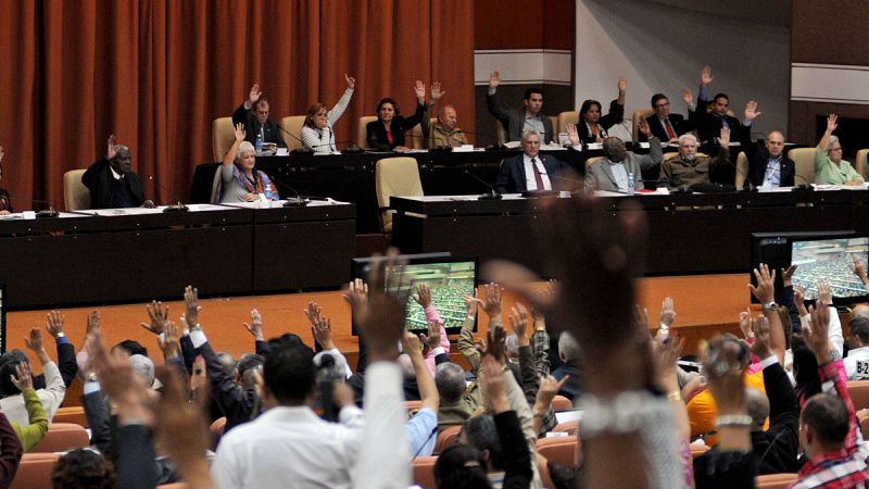 Aprobada en Cuba la nueva Constitución por unanimidad - ver ahora