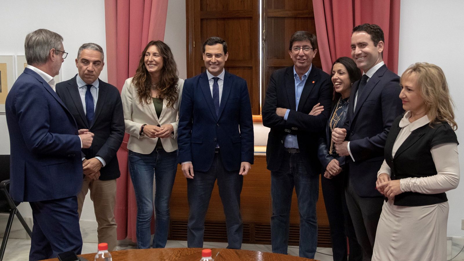 El Parlamento andaluz, con el apoyo de Vox, consuma su giro a la derecha